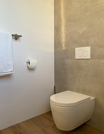 Bagno padronale Villa Sabbioni – cabina doccia 3mq, riscaldamento pavimento