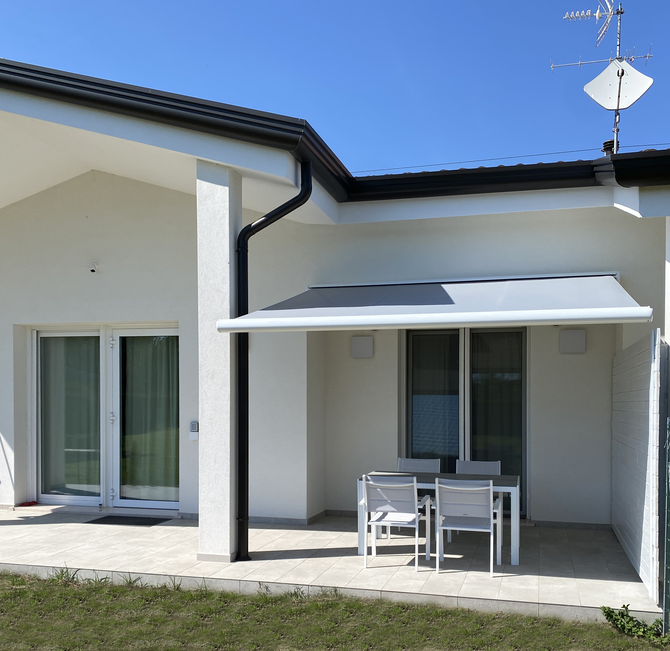 Terrazza frontale Villa Sabbioni – vista giardino e laguna di Venezia